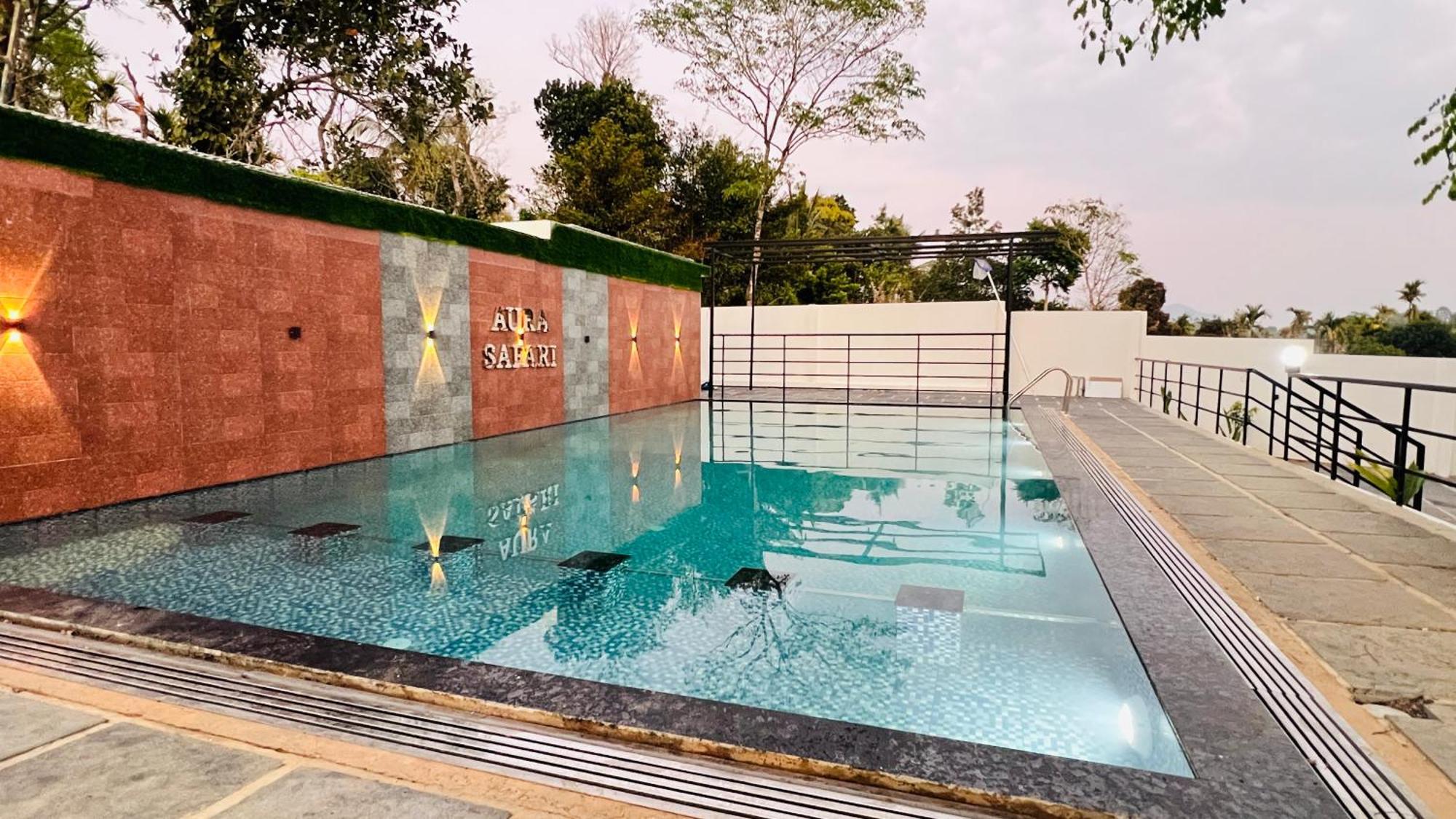 Aura Safari Hotel Vaduvanchal Buitenkant foto